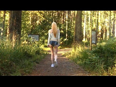 ❤️ Vakker kvinne beveger seg sakte, ikke nakenvideo Hjemmelaget porno ved no.xxxomg.ru ❌